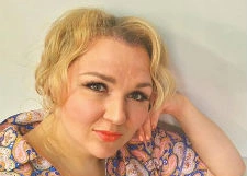 Надежда Ангарская активно худеет после родов