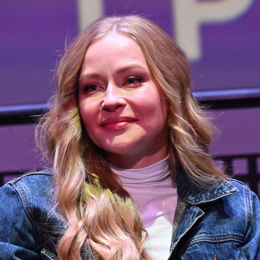 «Отходим от шока, который мы пережили за ночь. Звонили из ФСБ»: Юлия Пересильд о том, что произошло с ее дочкой