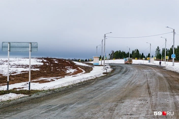 Вдали видна остановка | Источник: Тимофей Калмаков / 59.RU