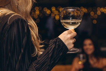 Когда бросить пить — (не) лучшее решение: мнение читателей комментирует психолог