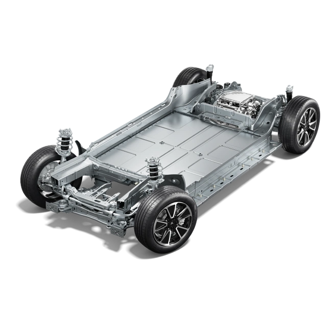В основе «Атома»&nbsp;— классическая для современных электромобилей скейтборд-платформа с задним расположением мотора | Источник: пресс-служба компании «Атом»