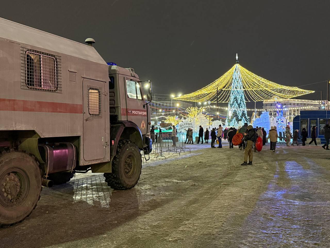 «Ну это бред же»: в Челябинске в новогоднюю ночь закрыли ледовый городок