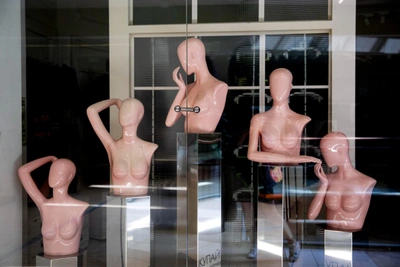 Fashion for Bankruptcy: Russian Clothing Market Devours Itself