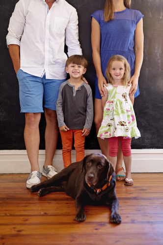 Не только лабрадор: 8 пород собак, которые идеально подойдут семьям с детьми