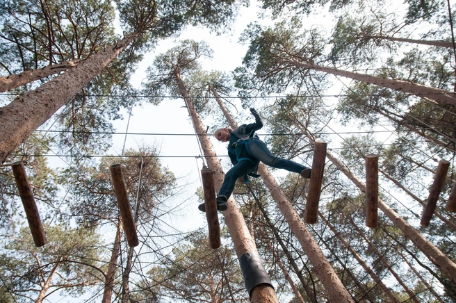 Веревочный парк может быть и таким. | Источник: Артём Устюжанин / E1.RU