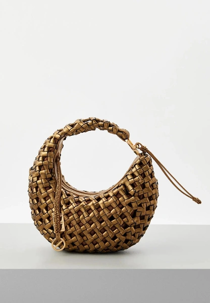 Театральная и еще 5 праздничных сумок для элегантных новогодних образов