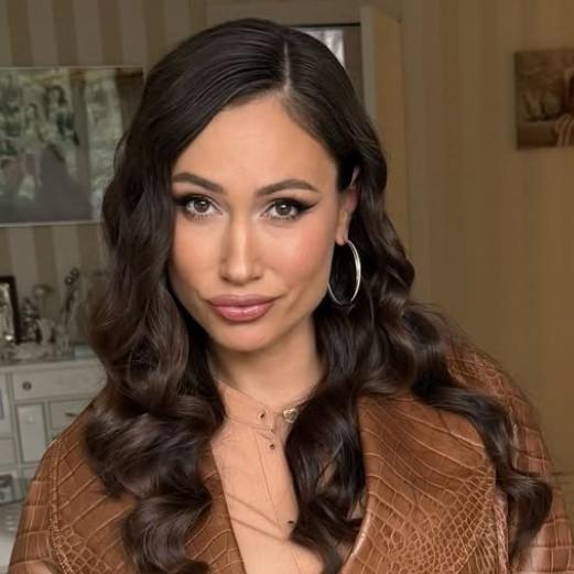 Сына Романа Товстика развернули в аэропорту: Елена запретила ребенку вылетать за границу и сделала это втихаря