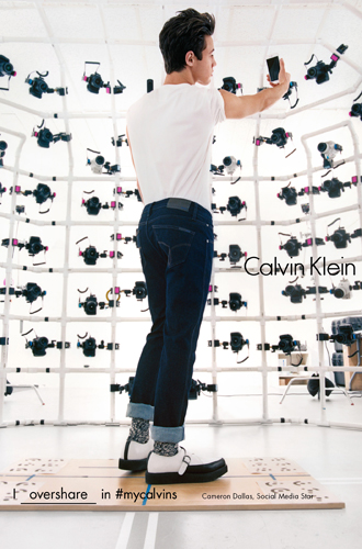 Calvin Klein представляет новые скульптурирующие джинсы