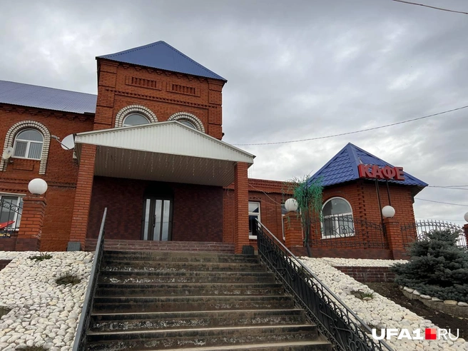 Так кафе выглядит снаружи | Источник: Булат Салихов / UFA1.RU