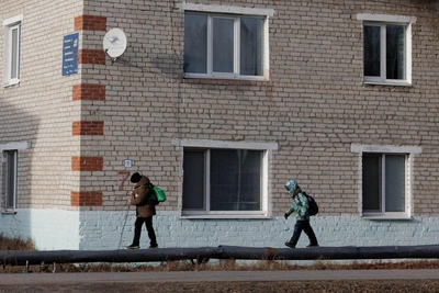 Parents describe children's condition after intestinal outbreak in village