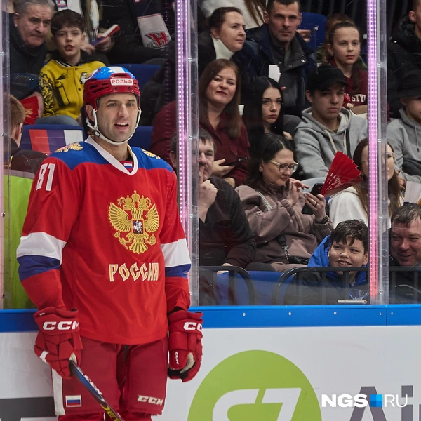 Роман Ротенберг был наставником команды «Красная машина Юниор» | Источник: Александр Ощепков / NGS.RU