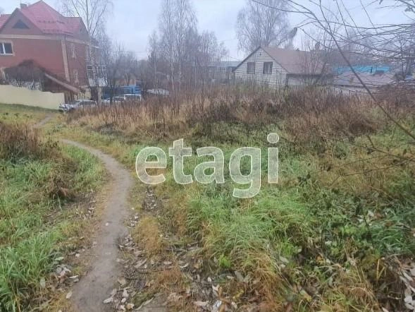 Он расположен в центре города | Источник: surgut.etagi.com