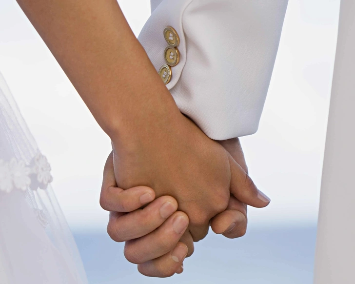 Выше сурикатов, но ниже бобров: какое место занимают люди в рейтинге моногамии | Источник: Cultura Creative RF/Alamy