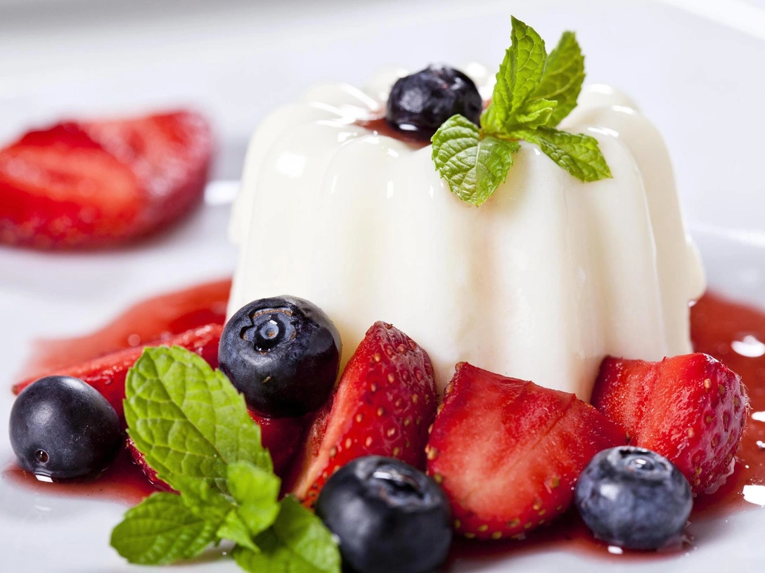 Лакомство для всей семьи: классический рецепт панна-котты — его знают только итальянцы | marieclaire.ru