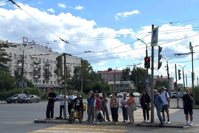 Светофор на Ленинградской площади починили