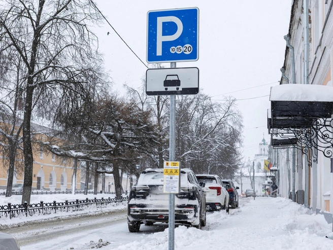 Некоторым автовладельцам удалось отыскать очищенные участки | Источник: Артем Бауман / 76.RU