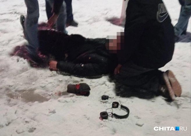 Ребенка спасли прохожие | Источник: очевидец