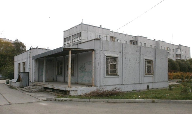 В 2013 году здание было еще вполне целым | Источник: is000 / chelchel.ru