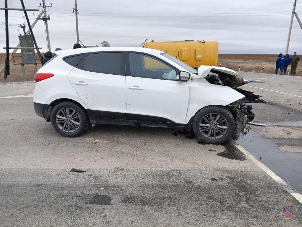 Попавший в ДТП со школьным автобусом под Волгоградом Hyundai был снят с учета за несколько дней до аварии