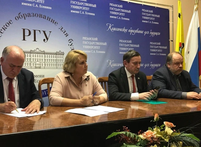 Выпускники РГУ защитят дипломы в других рязанских вузах | ya62.ru