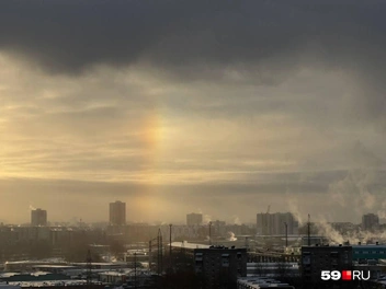 На небе сегодня еще и гало показывали | Источник: Наталья Пальникова / 59.RU