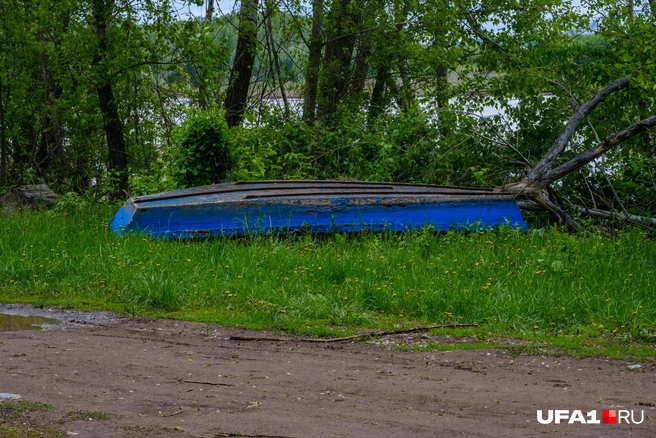 Гуляя по побережью, мы насчитали порядка 20 лодок, просто лежащих на улице | Источник: Булат Салихов / UFA1.RU