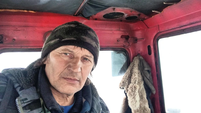С тракторами Валерий на «ты» | Источник: Валерий Андреев / Vk.com