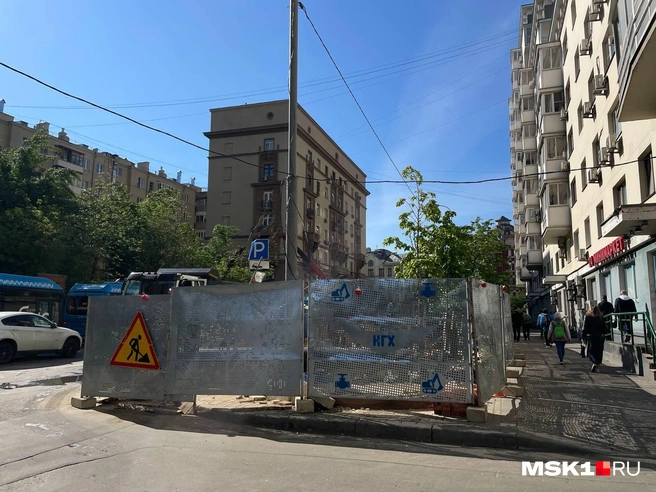 Подготовка к строительству трамвайной линии началась и на улице Гиляровского | Источник: Екатерина Фадеева / MSK1.RU