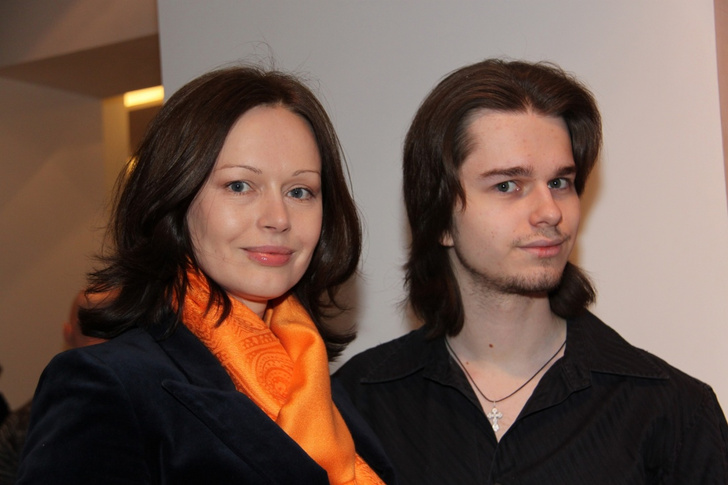 «Спасибо, что выбрал меня своей мамой»: Ирина Безрукова вспомнила сына, который скончался пять лет назад