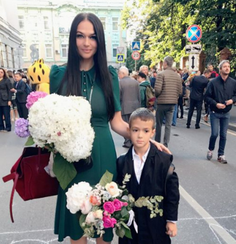 Алена Водонаева с сыном Богданом