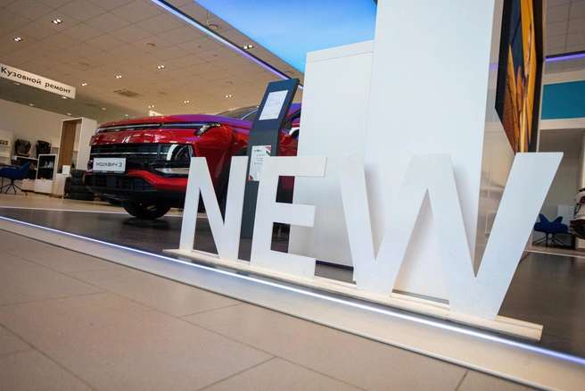 Автостат: в марте продажи легковых автомобилей в РФ сократились на 46% | Источник: Владислав Лоншаков / E1.RU