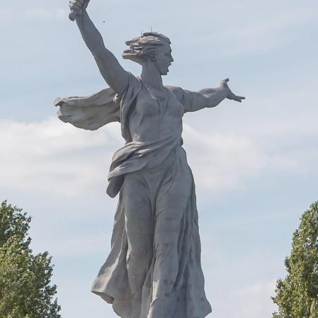 В голове монумента «Родина-мать» в Волгограде умер ректор МГАФК Николай Чесноков