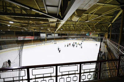 Власти Челябинска сохранят хоккейную школу «Заряд»