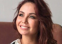 Декольте и кувырок: Ляйсан Утяшева поразила поклонников