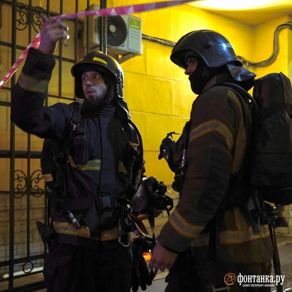 Пожар на территории «Лениздата» потушили за 40 минут — фото | Источник: Павел Даиси / «Фонтанка.ру»