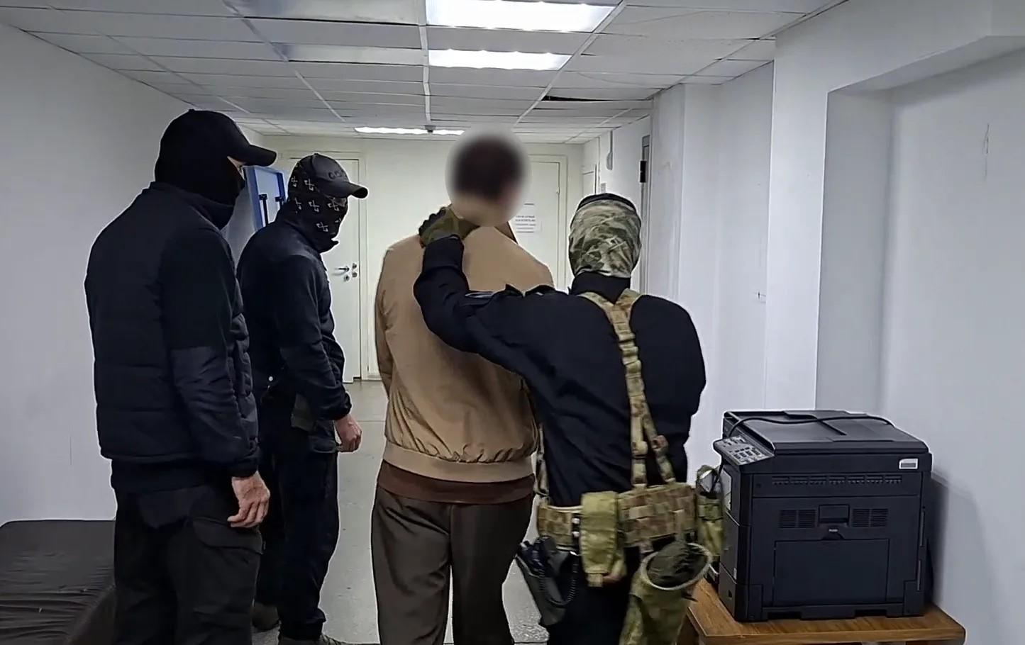 Бизнесмен, похоронщик и Росомаха. Кто входил в банду авторитетных бородачей, арестованных в Екатери…