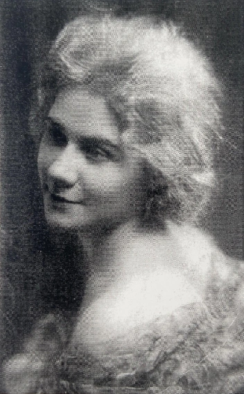 Елизавета Петровна Родионцева (Лилиенталь), мама Д.&nbsp;В.&nbsp;Воронина, 1927 | Источник: семейный архив Д.&nbsp;В.&nbsp;Воронина