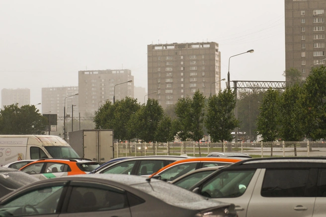 Из-за ливня в Москве закрыли проезд по пяти улицам | Источник: Артем Устюжанин / MSK1.RU