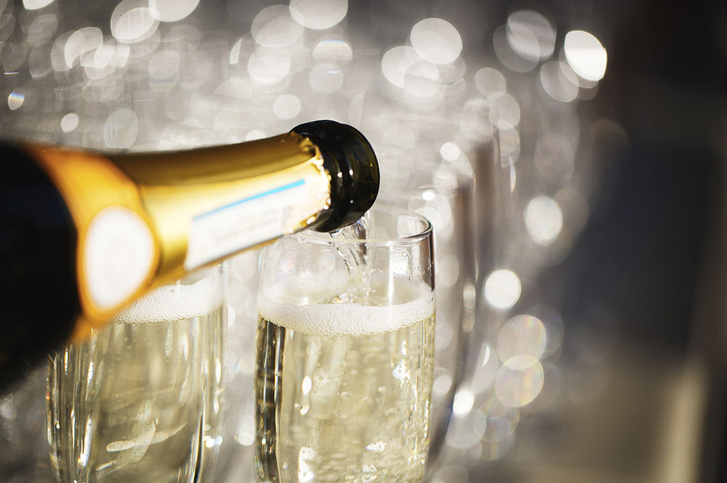 Эффект игристого: какое воздействие оказывает на нас шампанское и как его правильно пить