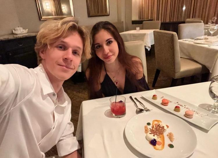 Дочь Этери Тутберидзе и сын Бориса Смолкина отметили в ресторане годовщину брака