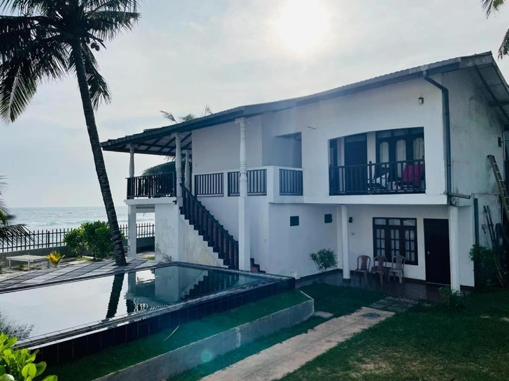 Отель Rainbow Surf Beach Hotel
