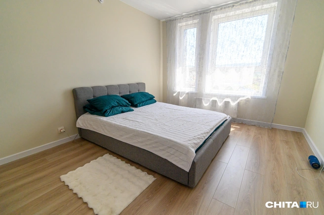 Если ничего не покупать, а лишь откладывать, новосибирцу с зарплатой в 87 тысяч на первоначальный взнос придётся копить год | Источник: Олег Фёдоров / CHITA.RU