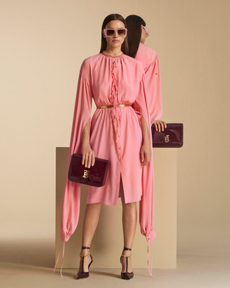 Я и моя тень: Ирина Шейк и ее двойник в лукбуке Burberry