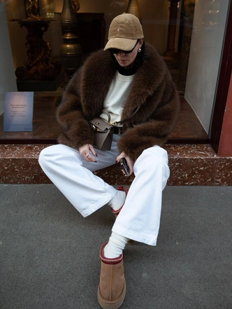 Белые брюки — главный антистресс гардероба этой зимы Белые брюки — главный антистресс гардероба этой зимы