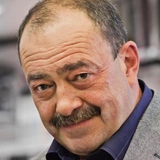 <p>Михаил Кожухов</p>