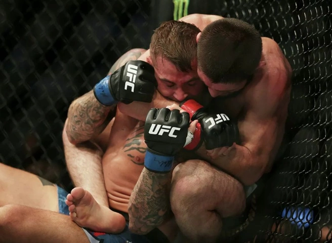 Нурмагомедов победил американца Пуарье в бою за чемпионский пояс UFC | ya62.ru