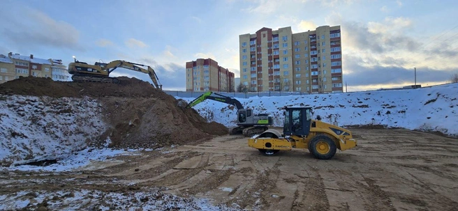 Разработка котлована для строительства 18-этажного дома на улице Пашуковского | Источник: «Яркровлястрой»