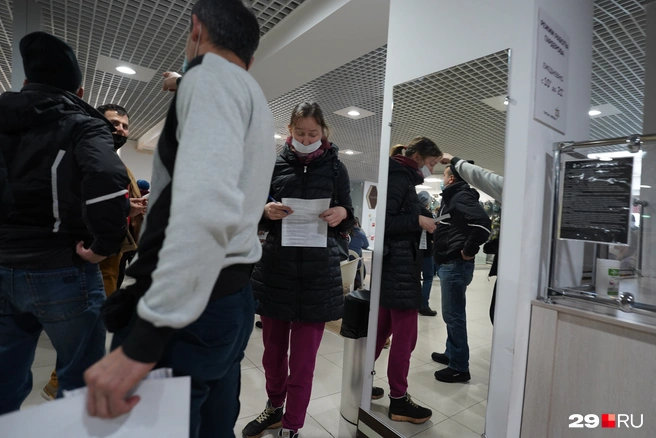 Не все до сих пор понимают, куда не пустят без QR-кода | Источник: Иван Митюшёв