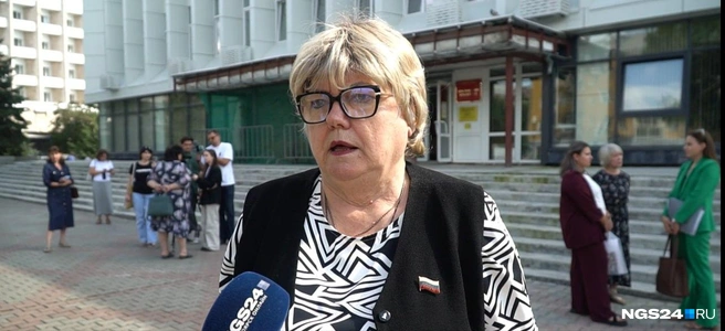 Ольга Некрасова протестует против реформы с самого начала | Источник: Никита Шайхутдинов / NGS24.RU