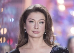 «На мороженое?»: ведущая «России» Мария Ситтель посмеялась над размером пособий на пятерых детей